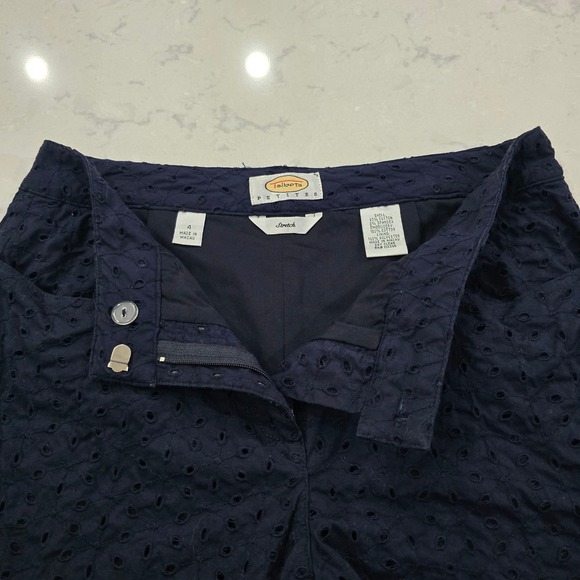 Talbots Petites Navy Blue Eyelet Embroidered Crop Pants Size 4P Stretch Lined - Picture 4 of 7